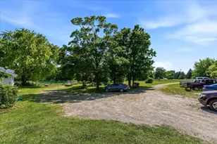 1866 Oakridge Rd, Neenah, WI 54956 - Photo 24