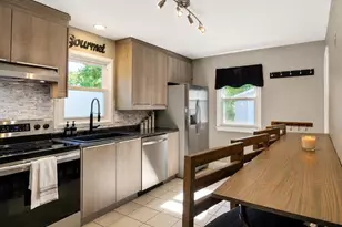 1844 S Jefferson St, Appleton, WI 54915 - Photo 4