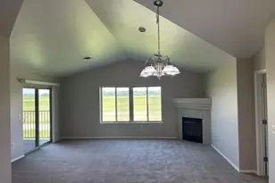 1685 W Main Cir, De Pere, WI 54115 - Photo 8