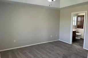 1685 W Main Cir, De Pere, WI 54115 - Photo 18
