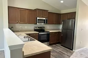1685 W Main Cir, De Pere, WI 54115 - Photo 6