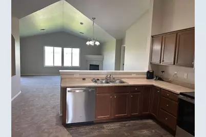1685 W Main Circle #1, De Pere, WI 54115 - Photo 4