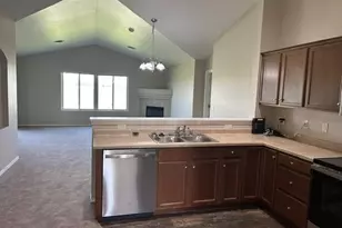 1685 W Main Cir, De Pere, WI 54115 - Photo 4