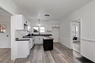 236 W South Park Ave, Oshkosh, WI 54902 - Photo 18