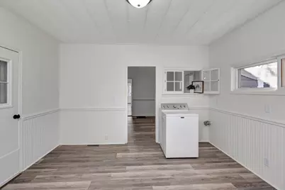236 W South Park Avenue, Oshkosh, WI 54902 - Photo 20