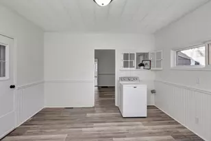 236 W South Park Ave, Oshkosh, WI 54902 - Photo 20