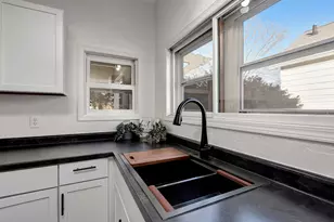 236 W South Park Ave, Oshkosh, WI 54902 - Photo 18