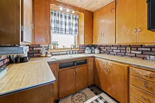 835 Gladstone St, Marinette, WI 54143 - Photo 20