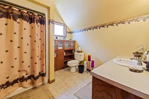 835 Gladstone St, Marinette, WI 54143 - Photo 8