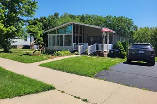 440 N Main St, Juneau, WI 53039 - Photo 2