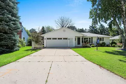 1421 Argonne Drive, Green Bay, WI 54304 - Photo 2