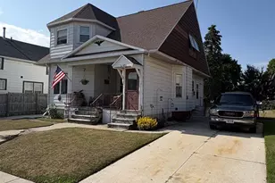 1618 20th St, Two Rivers, WI 54241 - Photo 2