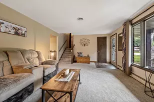 599 Masters Ln, Green Bay, WI 54311 - Photo 4