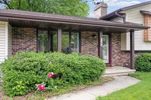 599 Masters Ln, Green Bay, WI 54311 - Photo 2