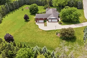 1 W Cedar St, Hilbert, WI 54129 - Photo 52
