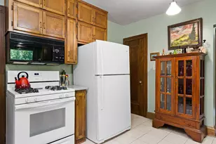 932 E Commercial St, Appleton, WI 54911 - Photo 10