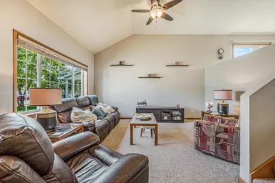 2631 Grassy Lane, Neenah, WI 54956 - Photo 8