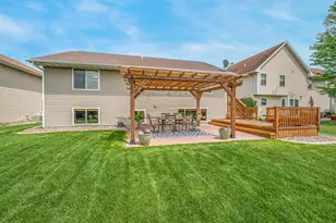 2631 Grassy Ln, Neenah, WI 54956 - Photo 38