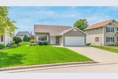2631 Grassy Lane, Neenah, WI 54956 - Photo 4
