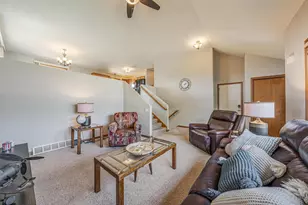 2631 Grassy Ln, Neenah, WI 54956 - Photo 30
