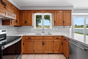 627 Broadview Dr, Green Bay, WI 54301 - Photo 24