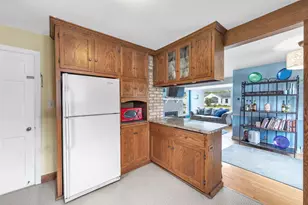 829 Ethel Ave, Green Bay, WI 54303 - Photo 8