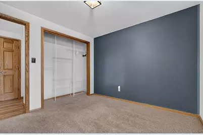 2554 Wildflower, Green Bay, WI 54311 - Photo 16