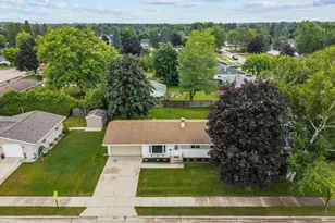 2410 36th St, Two Rivers, WI 54241 - Photo 4