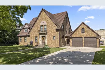 740 S Quincy Street, Green Bay, WI 54301 - Photo 2