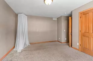 W6164 Shagbark Hickory Ln, Menasha, WI 54952 - Photo 32