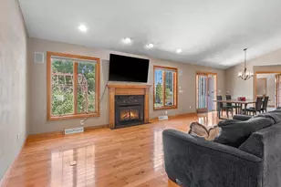 W6164 Shagbark Hickory Ln, Menasha, WI 54952 - Photo 12