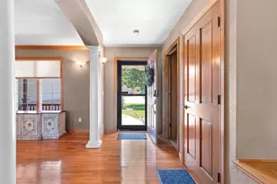 W6164 Shagbark Hickory Ln, Menasha, WI 54952 - Photo 4
