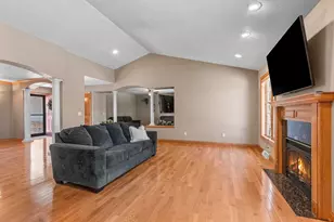 W6164 Shagbark Hickory Ln, Menasha, WI 54952 - Photo 20