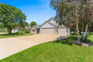 W6164 Shagbark Hickory Ln, Menasha, WI 54952 - Photo 52