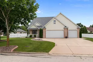 3152 Savanna Way, Green Bay, WI 54311 - Photo 1
