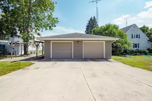 408 1st Ave, Adell, WI 53001 - Photo 34