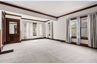 1113 N State Street, Appleton, WI 54915 - Photo 4