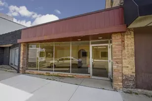 714 Oregon St, Oshkosh, WI 54902 - Photo 1