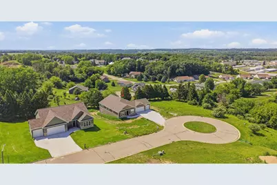 218 Glacial Terrace, Ripon, WI 54971 - Photo 2