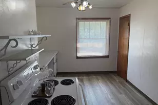 141 McKinley Ave, Clintonville, WI 54929 - Photo 4