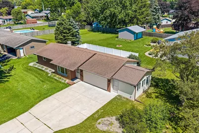 2365 Nicole Ann Circle, Green Bay, WI 54311 - Photo 4