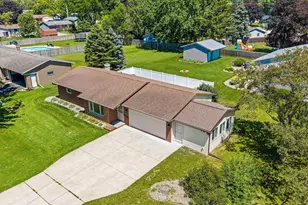 2365 Nicole Ann Cir, Green Bay, WI 54311 - Photo 4