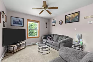 882 Higgins Ave, Neenah, WI 54956 - Photo 18