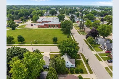 882 Higgins Avenue, Neenah, WI 54956 - Photo 6