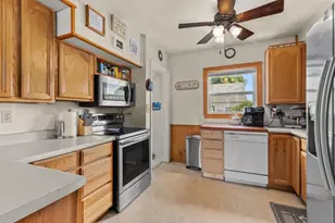 882 Higgins Ave, Neenah, WI 54956 - Photo 24