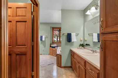 3445 Edinburgh Road, Green Bay, WI 54311 - Photo 16