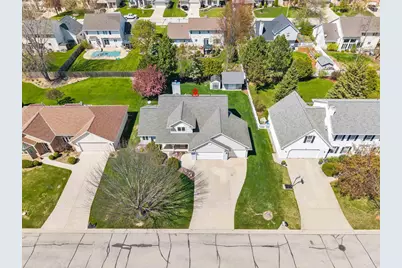 3445 Edinburgh Road, Green Bay, WI 54311 - Photo 2
