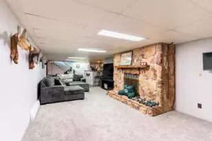 436 Robert Ln, Green Bay, WI 54311 - Photo 16