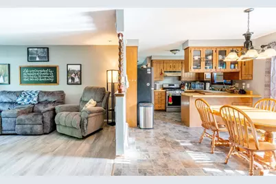436 Robert Lane, Green Bay, WI 54311 - Photo 6