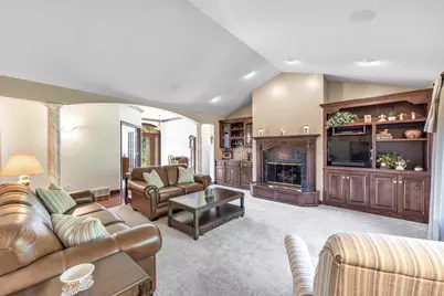 2253 Tumbleweed Trail, Suamico, WI 54313 - Photo 4